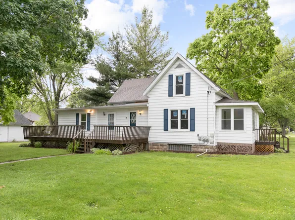904 Hale St, Marengo, IL 60152