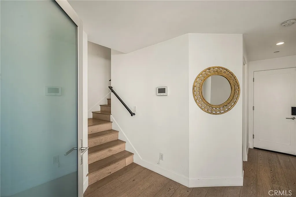 3 bed, 1836 sqft, $15,000 — Photo 3