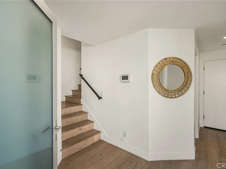 4405 Channel Pl — Photo 3
