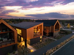 61250 Meeks Trl, Bend, OR 97702