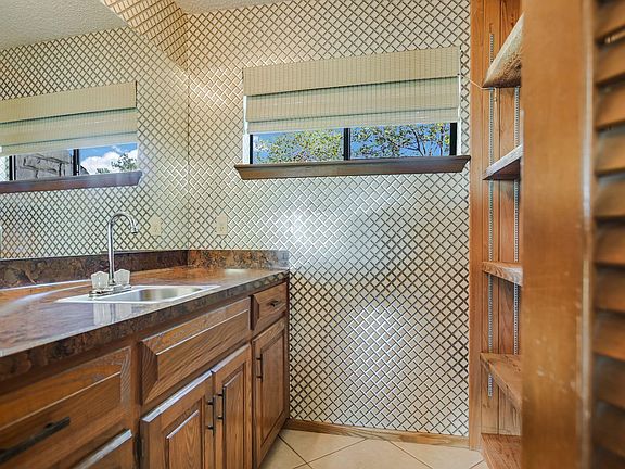 5th image of 5203 Doe Valley Ln