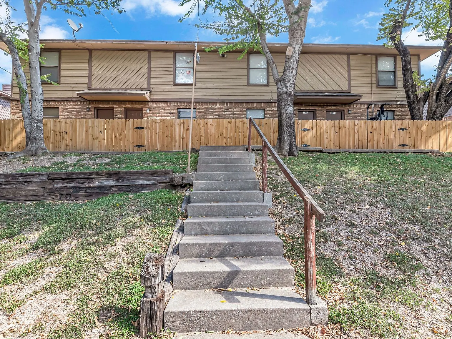 Coates Circle 4 plex — Photo 4