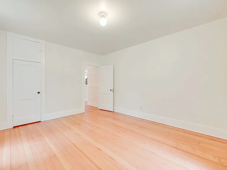 1608 Walnut St — Photo 16