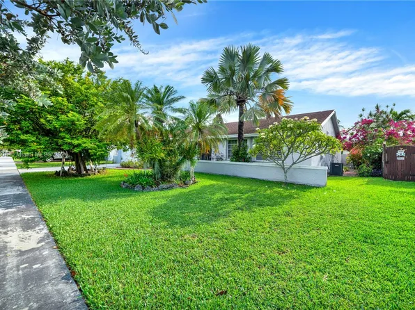 17200 SW 93rd Ave, Palmetto Bay, FL 33157