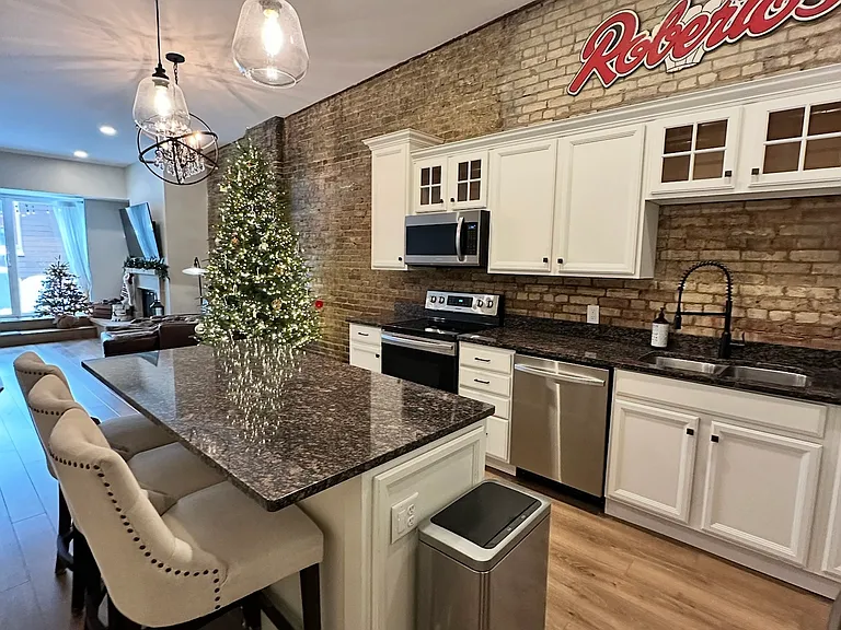 52 Monroe Center St NW #4 — Photo 7