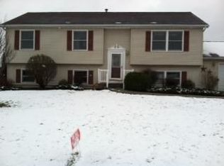 61112 Waterwood Ln, Goshen, IN 46528