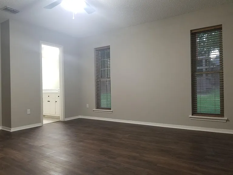 306 Patty Ct — Photo 24