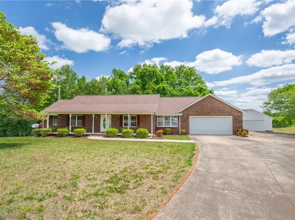350 Josey Rd, Statesville, NC 28625