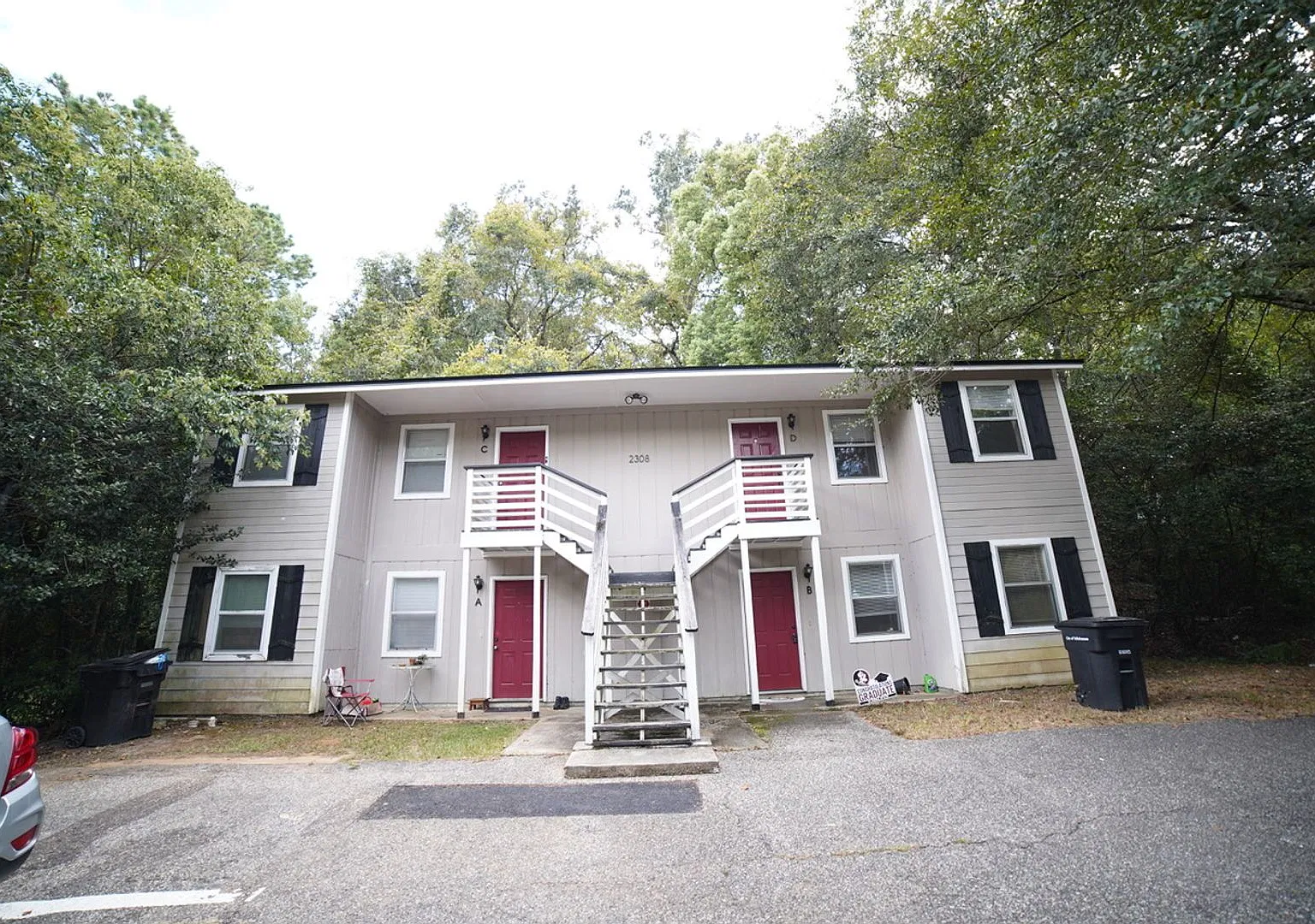 2308 Sylvan Court — Photo 2