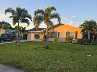 1209 SE 33rd Ter, Cape Coral, FL 33904