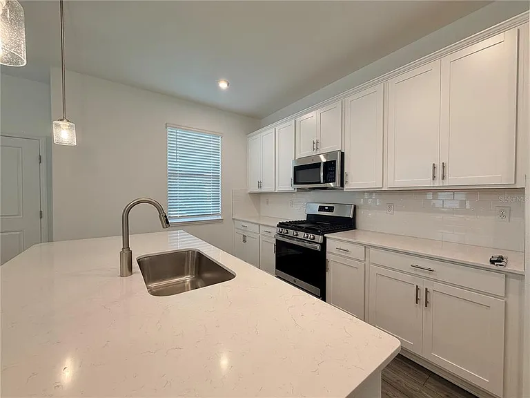 449 Belmond Dr — Photo 10