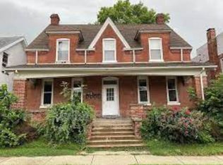 1411 9th St #1, Highland, IL 62249