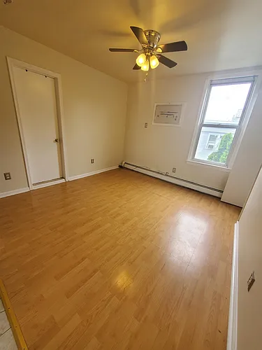 18 Mechanic St #4 Photo 1