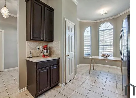 4824 Kingfisher Ln — Photo 5