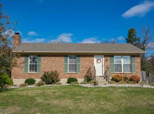8507 Gainsborough Dr, Louisville, KY 40291