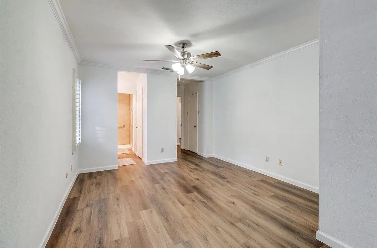 3 bed, 1430 sqft, $2,450 — Photo 2