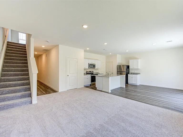 10207 Purple Daphne Ln — Photo 11