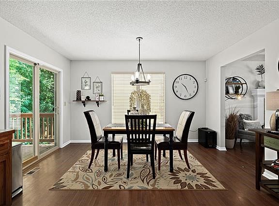 5th image of 12621 Fountain Lake Cir