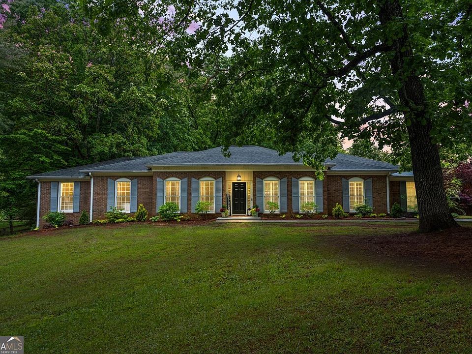 1st image of 980 Hunterhill Dr