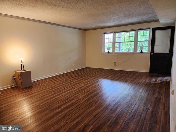2nd image of 107 Woodstream Dr #107