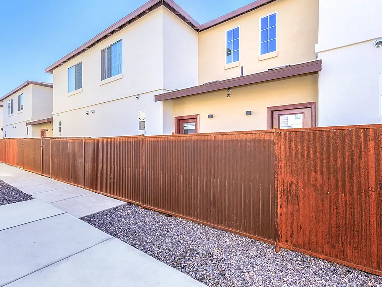 San Luciano Townhomes — Photo 19