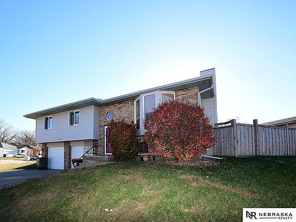 3rd image of 5301 W Saint Paul Ave