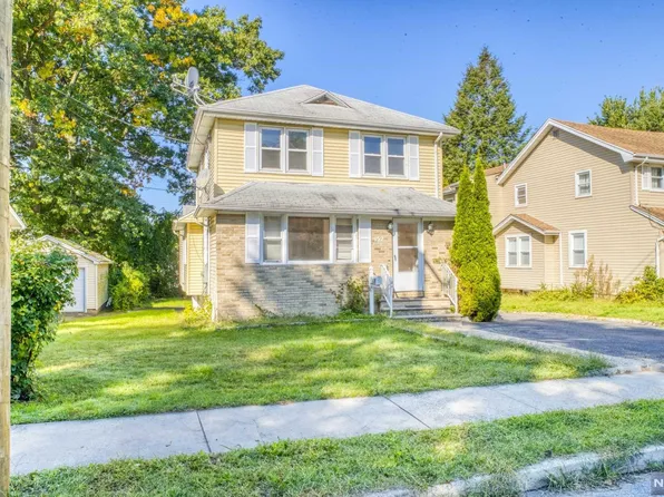 152 Park Ave, Dumont, NJ 07628