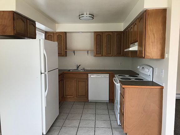 5th image of 2906 E 5th Ave