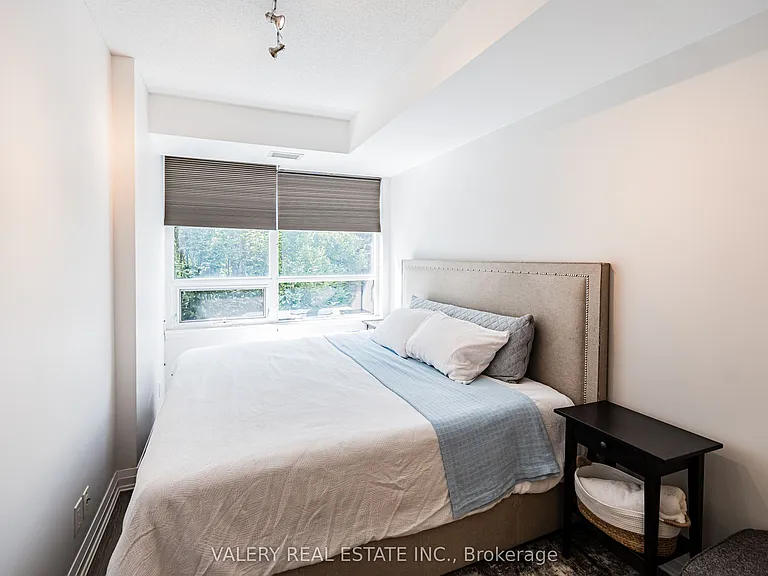 1055 Southdown Rd #201 — Photo 13