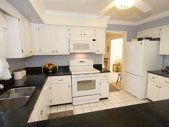 4th image of 7691 Lakota Hills Dr