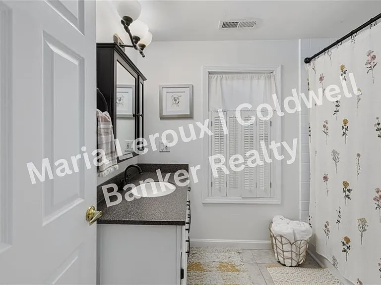 208 Marlborough St #4 — Photo 12