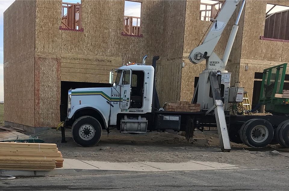 1st image of 1825 E Madera St