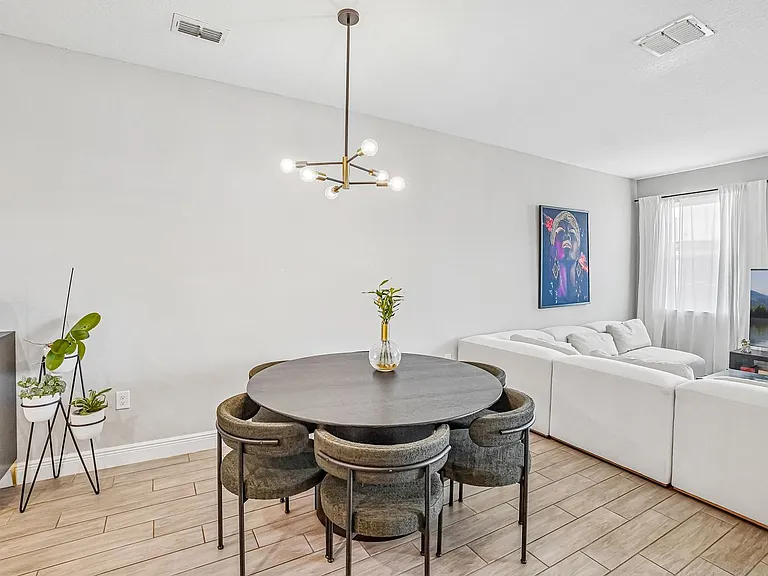 5282 Neil Dr — Photo 10