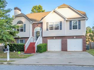 2753 Topaz Rd, Riverdale, GA 30296