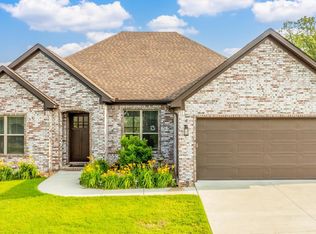 9832 Oak Forest Ln, Sherwood, AR 72120