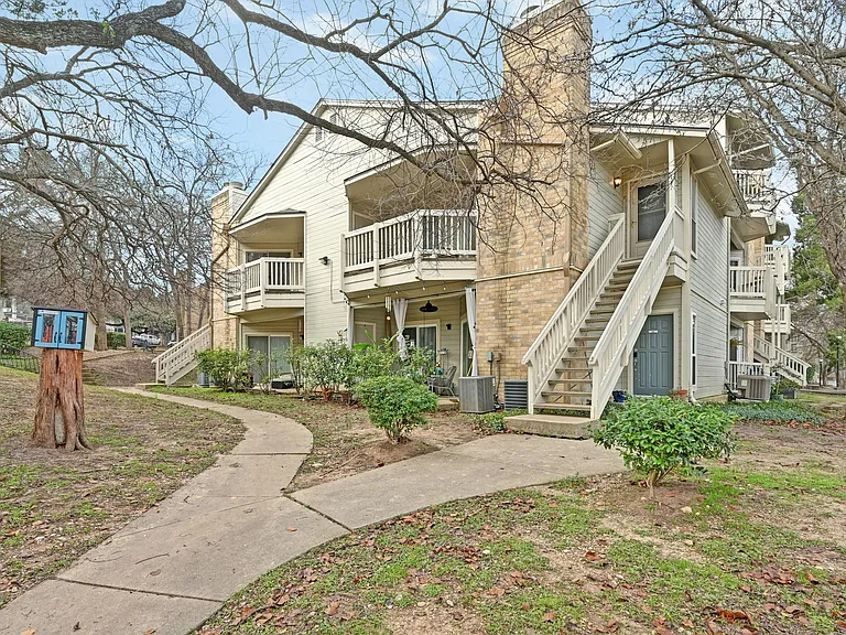 2450 Wickersham Ln #710 — Photo 20