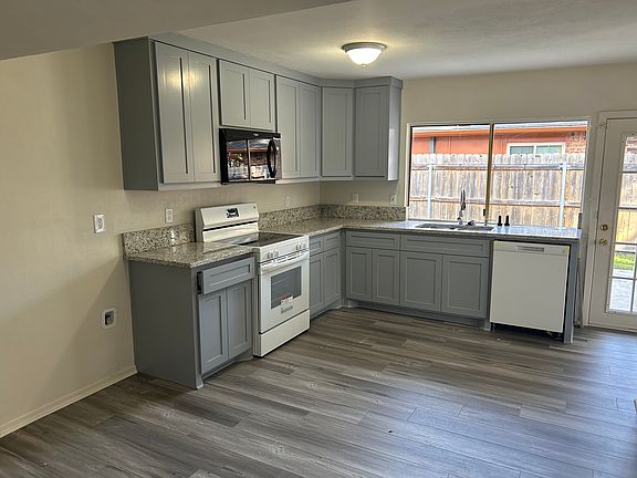 4th image of 2617 Ashglen Dr