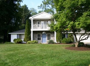 5844 Upper Straits Blvd, West Bloomfield, MI 48324