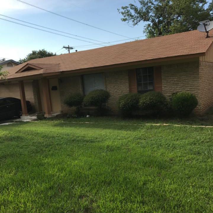 front yard ( yard and bush maintained ) is part of the tenants responsibility