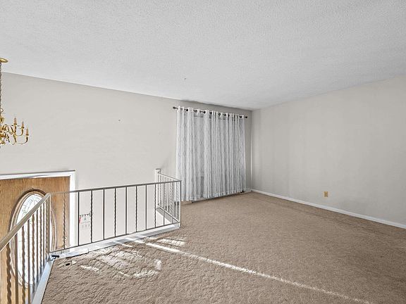 2nd image of 3907 Rolling Hills Dr