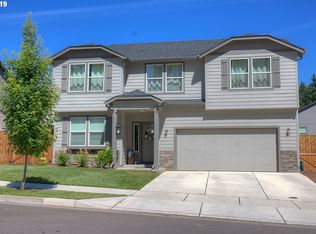 1027 S 54th St, Springfield, OR 97478