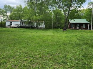 1261 Garton Rd, Burns, TN 37029