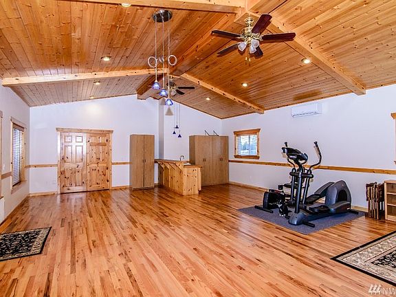 5th image of 18312 32nd Avenue Ct E