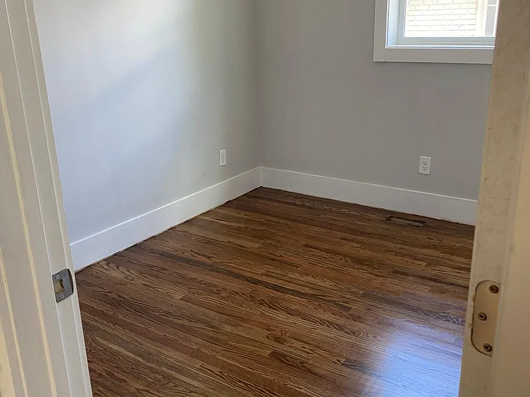 694 Cascade Ave SW #A — Photo 5