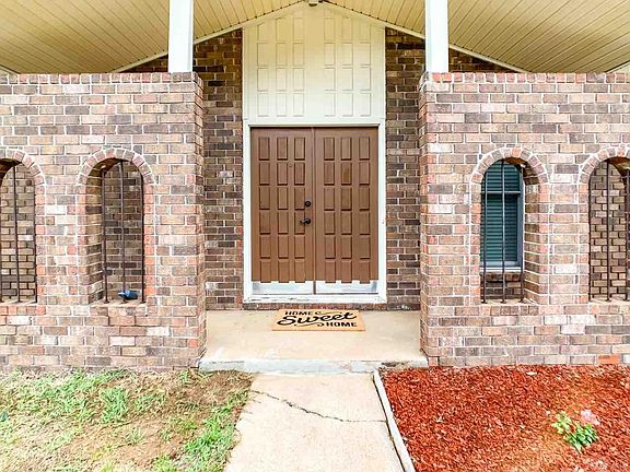 3rd image of 8360 Stanton Pl