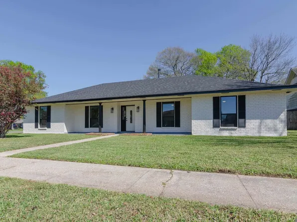 5613 S Allegheny Ct, Baton Rouge, LA 70817
