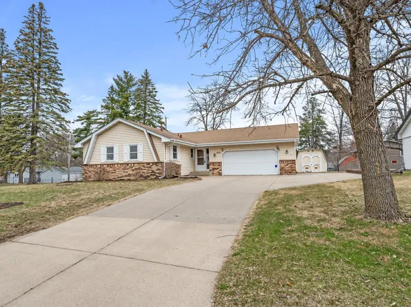 8191 Ruth Cir NE, Fridley, MN 55432