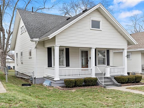 3rd image of 829 Alverno Ave