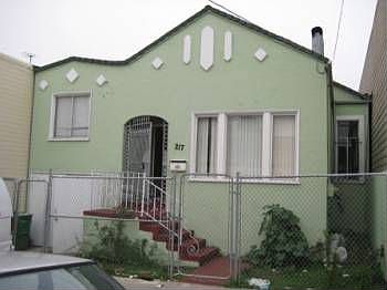 1st image of 217 Plymouth Ave