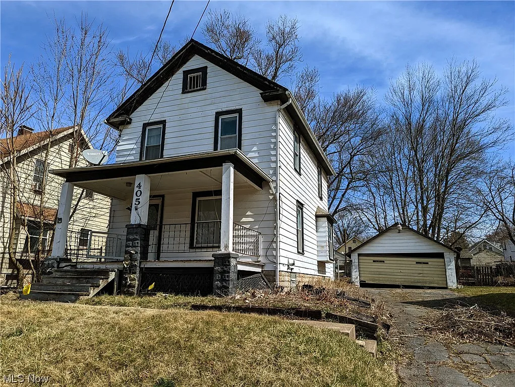 405 Laird Ave SE photo 1